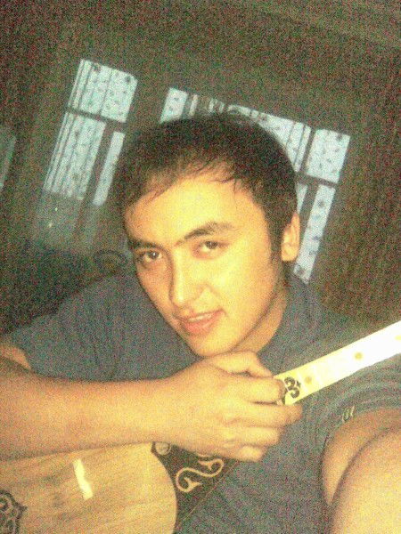 Алмас Раисов