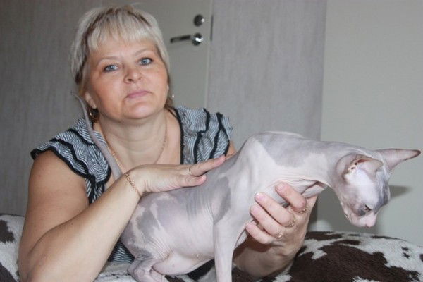 Елена Нижалова