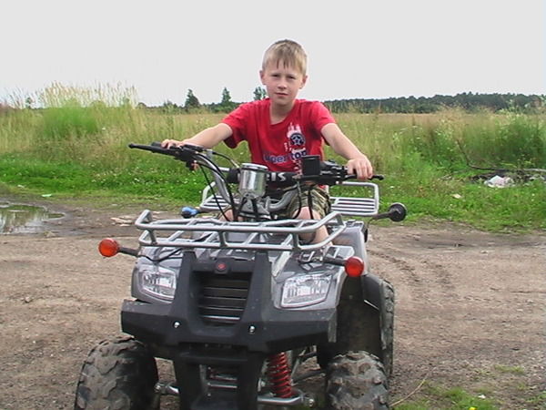 Влад Потаничев