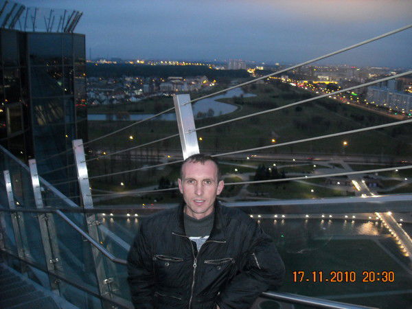 Денис Беккер