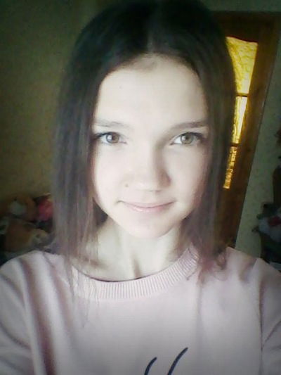 Виктория Попова