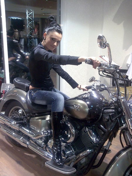 Анна Иванова