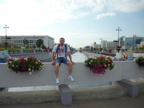 Владимир Опарин