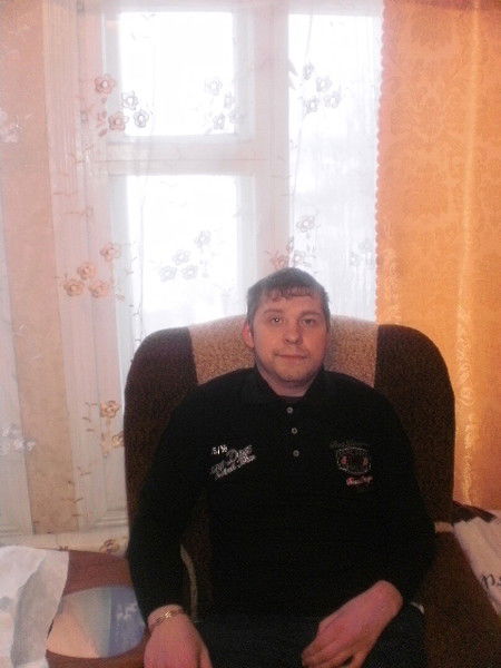 Роман Серов