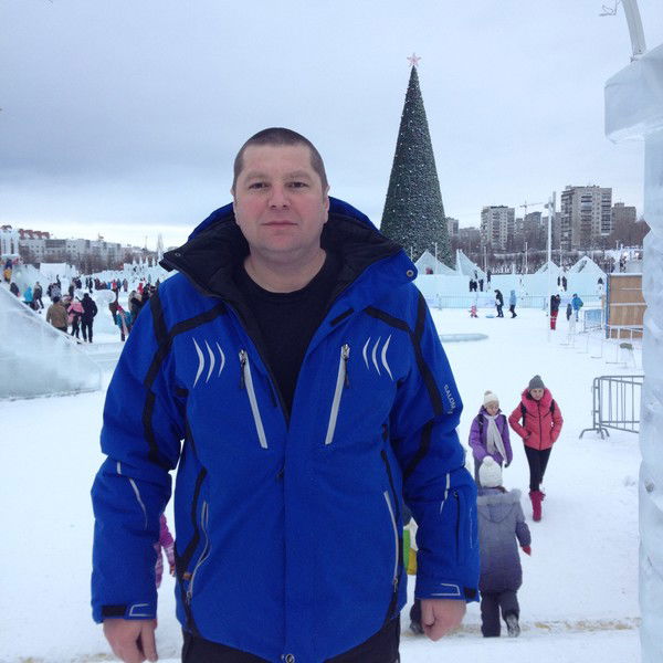 Олег Угаслов