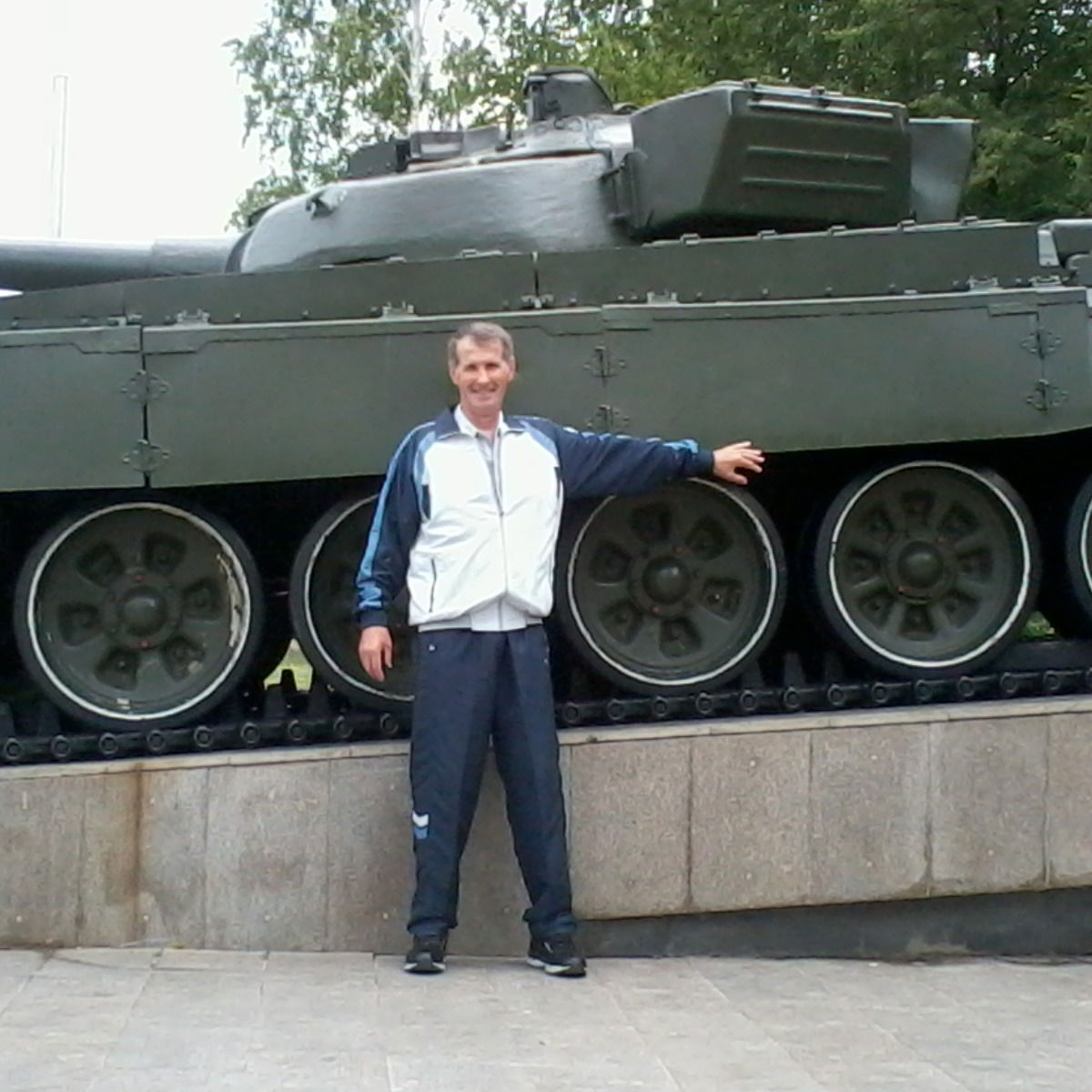 Виктор Михайлов