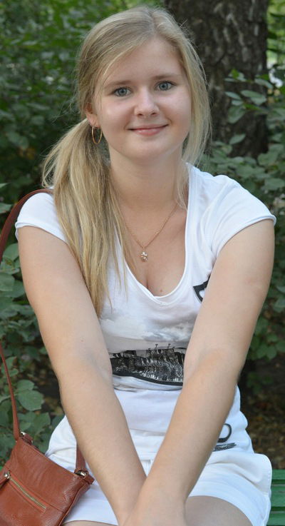 Аня Чеснокова