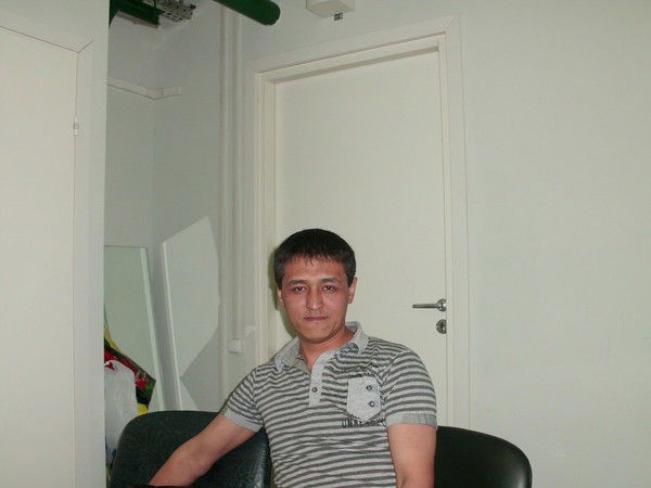 Аваз Анушов