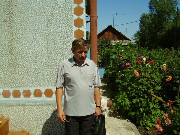 Анатолий Дикарев