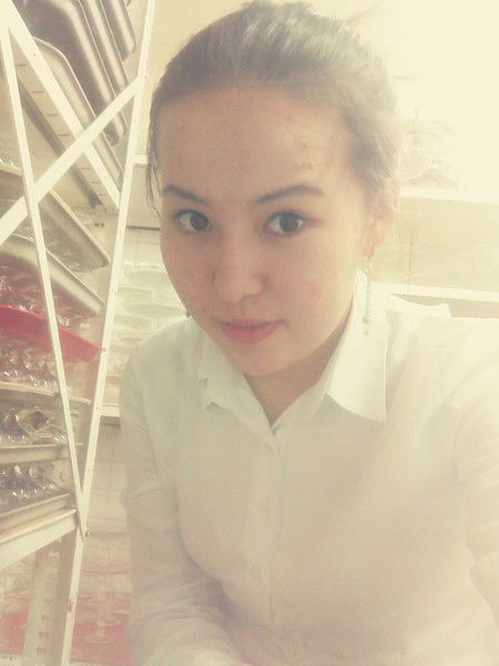 Айша Оморова