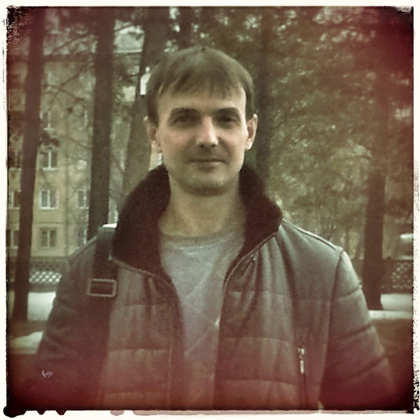 Антон Максимяк