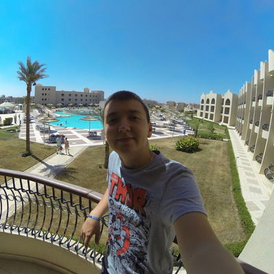 Женя Карнаков