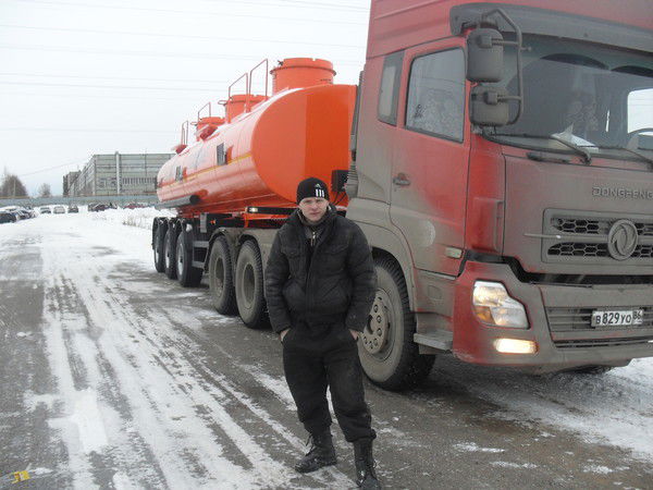 Денис Царев