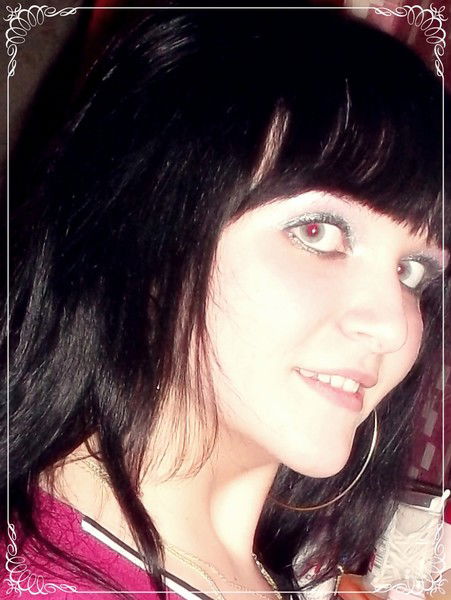 Голубоглазая Брюнетка***