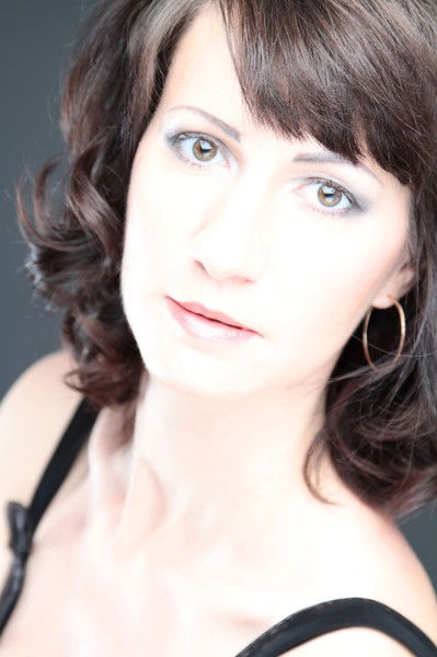 Анна Асеева