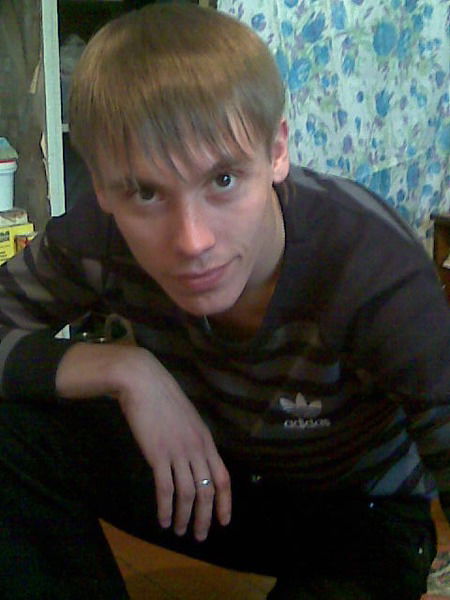 Максим Емельянов