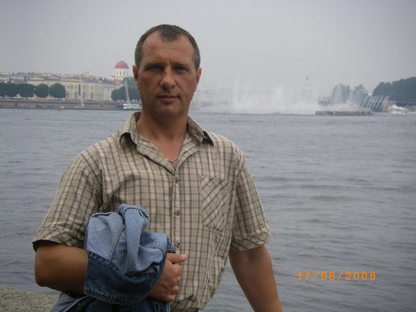 Женя Карлов