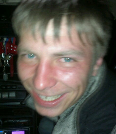 Денис Артамонов