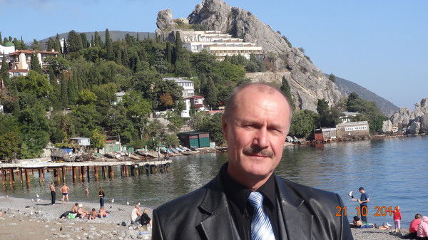 Александр Горин