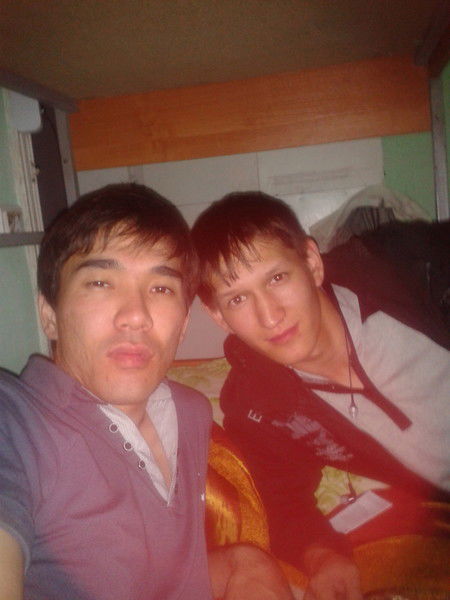 Алешер Угламов