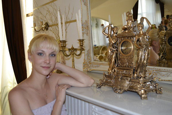 Оленька Горовая