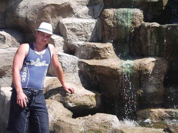 Антон Зубов