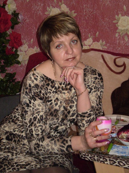 Елена Попова