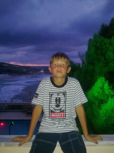 Денис Винокуров