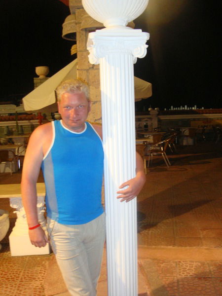 Олег Пахомов