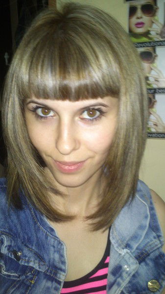 Брюнеточка ...