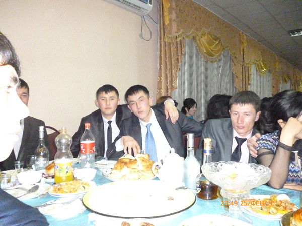 Женис Дузенов