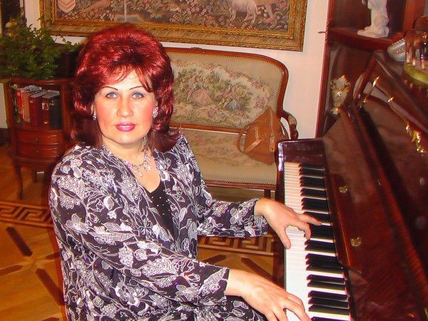 Оля Нечаева