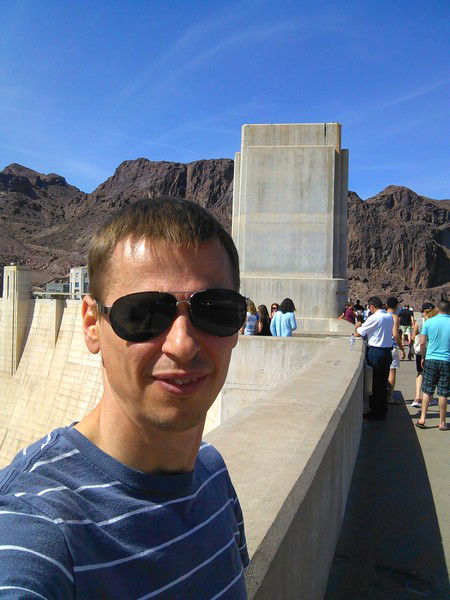 Саша Страту