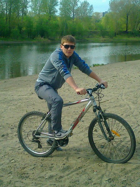 Денис Демидов