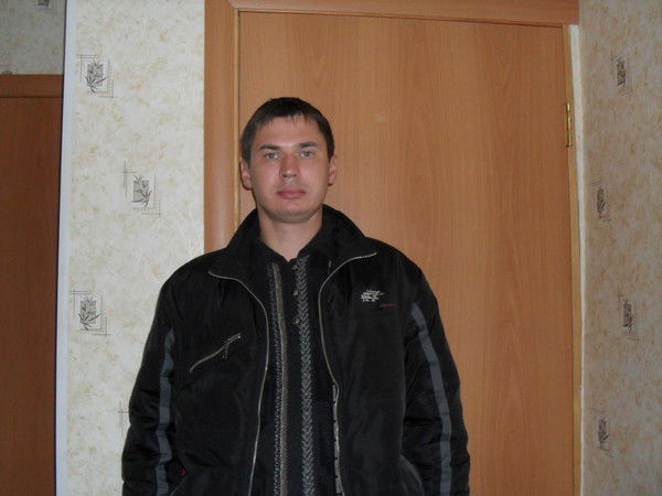 Олег Начаров