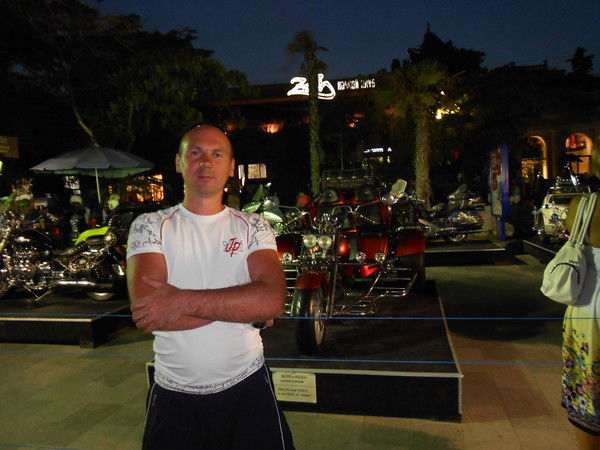 Евгений Гайдаш