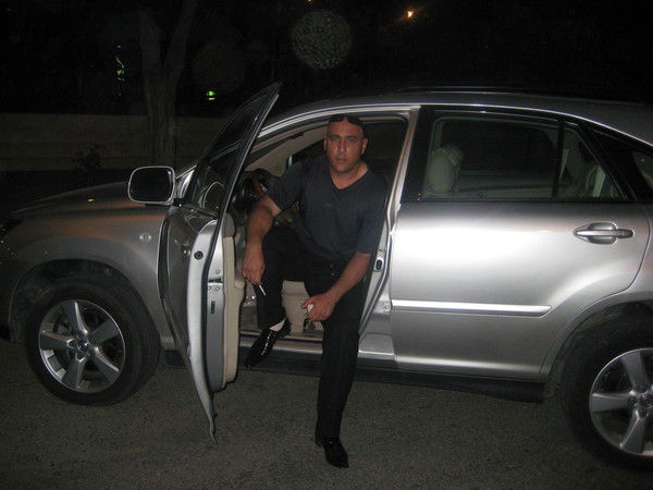 Гена Сафаров