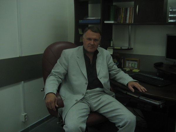 Олег Бурмистров