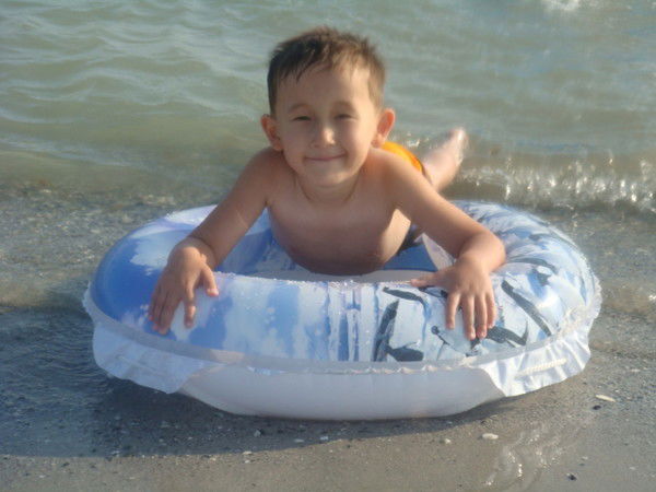 Айдос Избасов