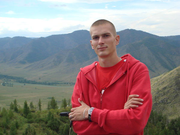 Антон Шахов