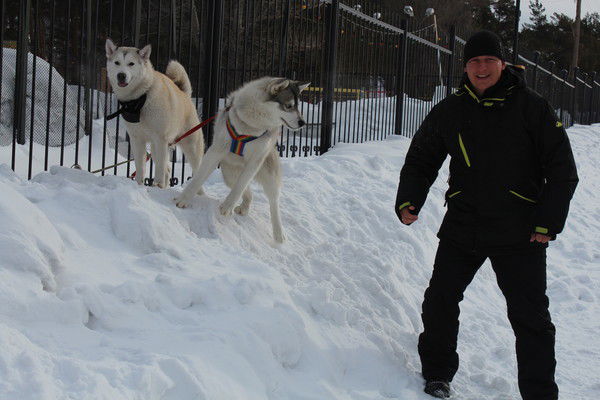 Максим Зверев