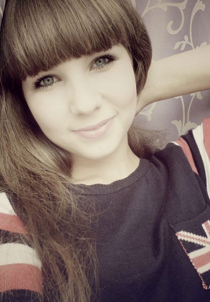 Настя Попова