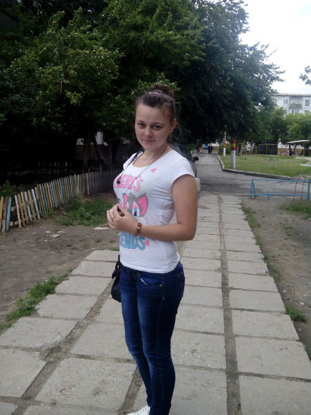 Кареглазая Брюнеточка)))