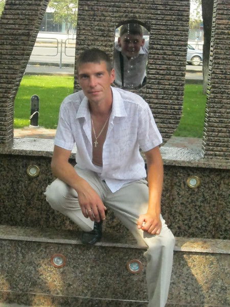 Алексей Запаров