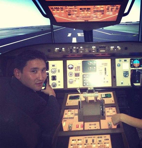 Нурсултан Момынов