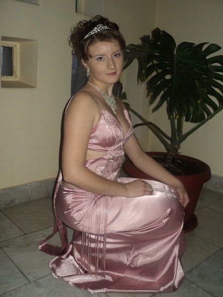 Илона Борец