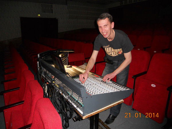 Виктор Лавренко