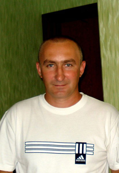 Андрей Серков
