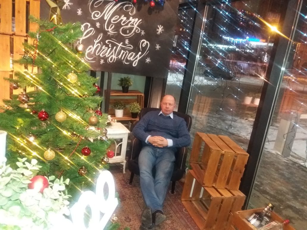 Андрей Казаров