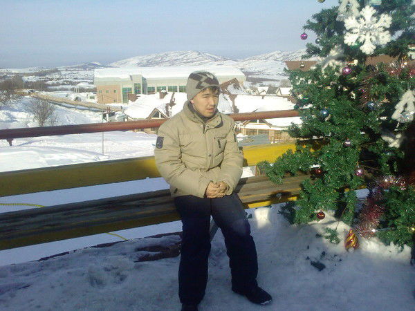 Алишер Муканов